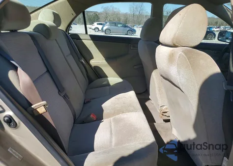 2008 Toyota Corolla Ce z USA, uszkodzony, nr VIN 1NXBR32EX8Z953811